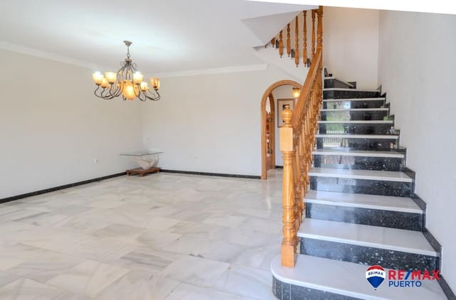 4 sypialnia Dom szeregowy na sprzedaż w Guadalmar, Miasto Málaga z basenem garażem - 495 000 € (Ref: 9202601)