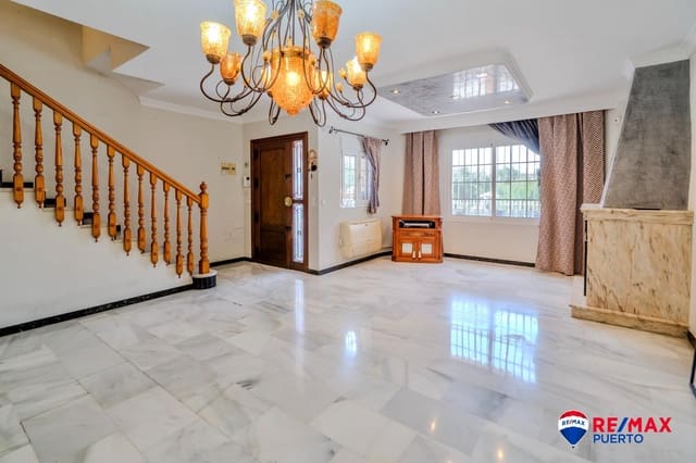 Adosado de 4 habitaciones en Guadalmar, Málaga ciudad en venta con piscina garaje - 492.900 € (Ref: 9202601)