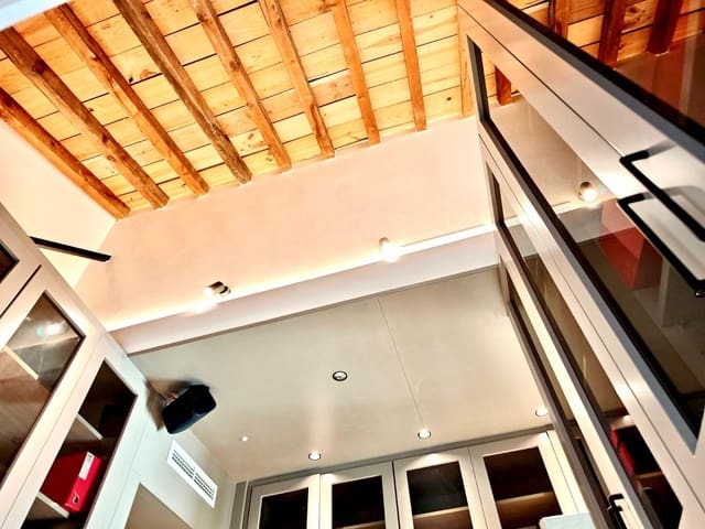 4 bedroom Flat for sale in Málaga city - € 1,400,000 (Ref: 9208502)