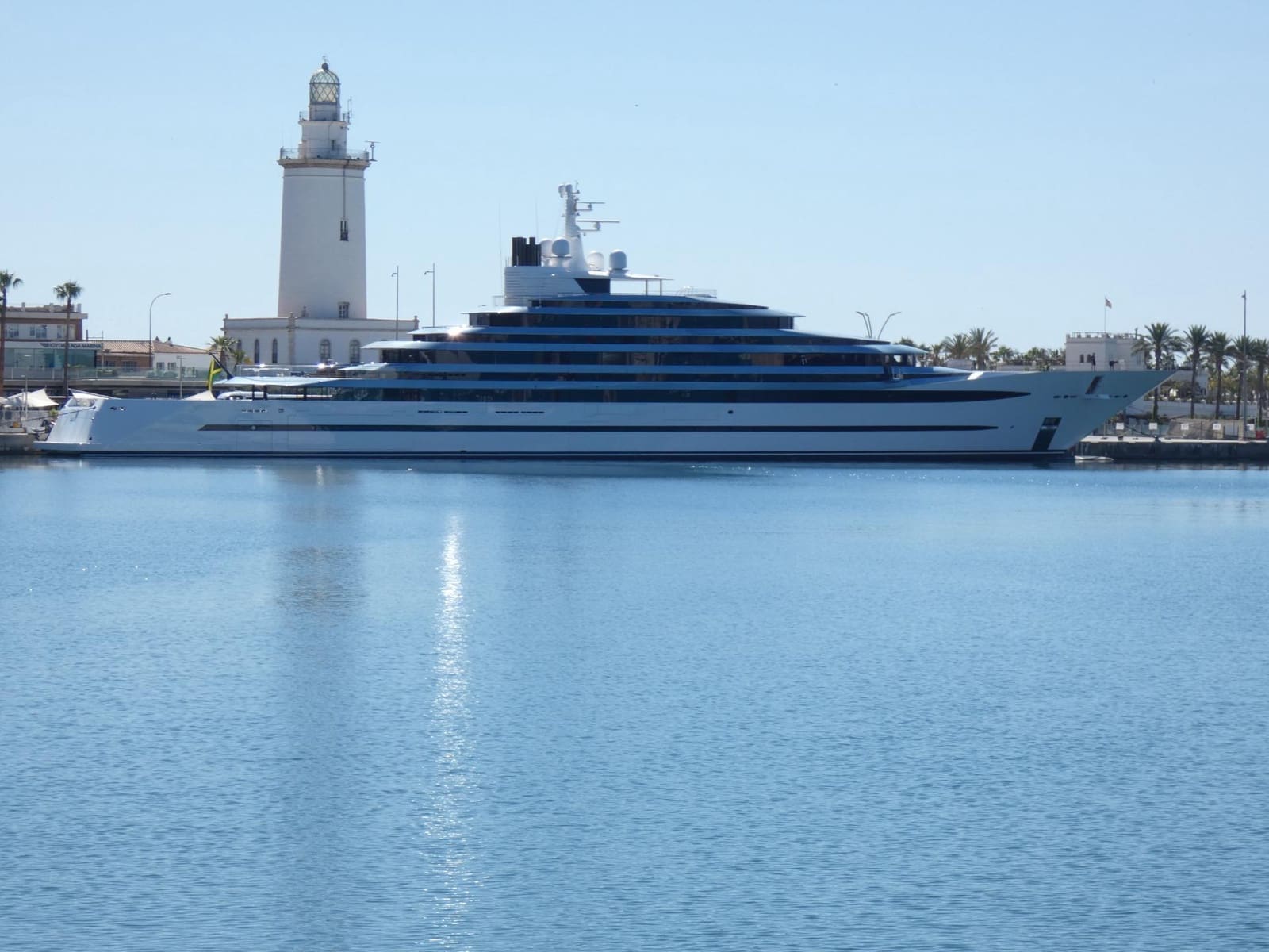 4 bedroom Flat for sale in Malaga city - € 1,400,000 (Ref: 9208502)