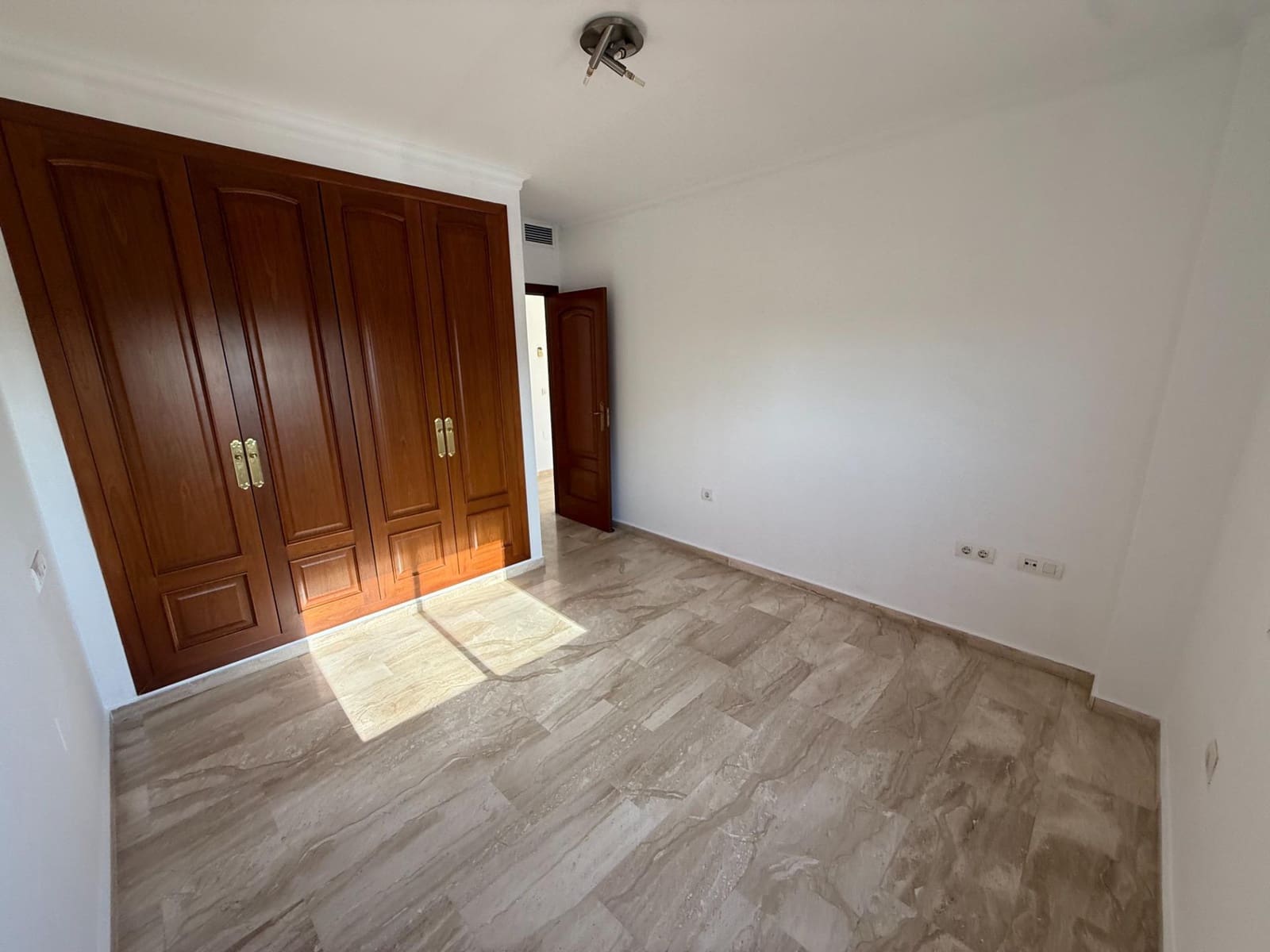 Apartamento de 1 habitación en Málaga ciudad en venta con piscina garaje - 490.000 € (Ref: 9226941)
