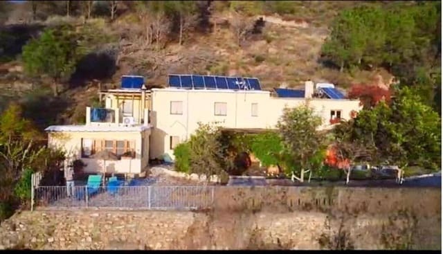 6 makuuhuone Maalaistalo myytävänä paikassa Orgiva - 399 000 € (Ref: 9232805)