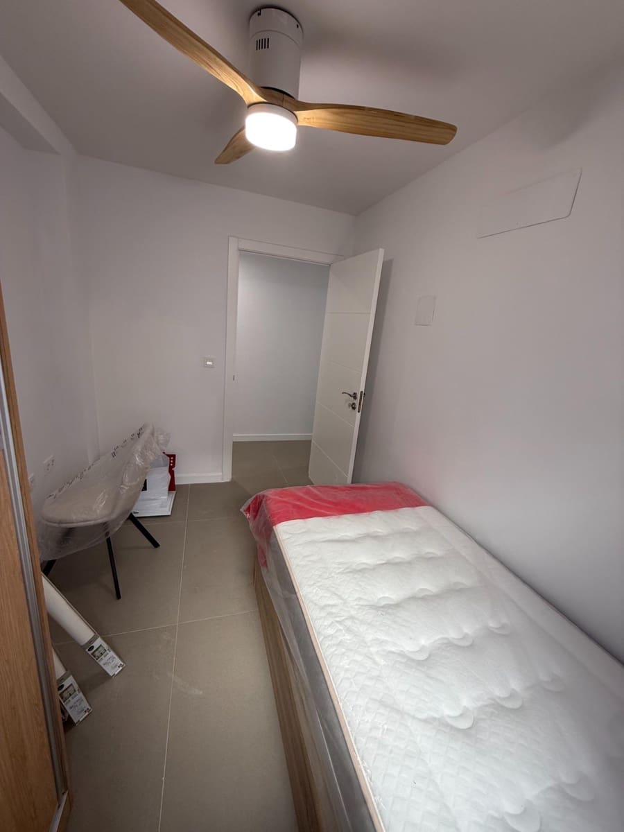 3 makuuhuone Huoneisto vuokrattavana paikassa Malaga kaupunki - 450 € (Ref: 9232810)