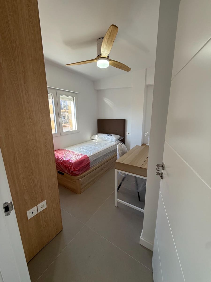 3 makuuhuone Huoneisto vuokrattavana paikassa Malaga kaupunki - 450 € (Ref: 9232810)