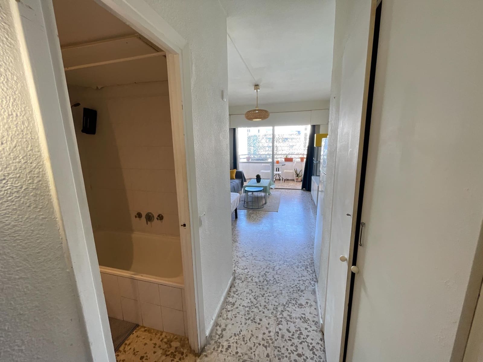 Studio for sale in Torremolinos - € 140,000 (Ref: 9243252)