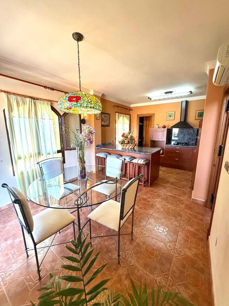 7 soveværelse Villa til salg i Coin - € 1.400.000 (Ref: 9243253)