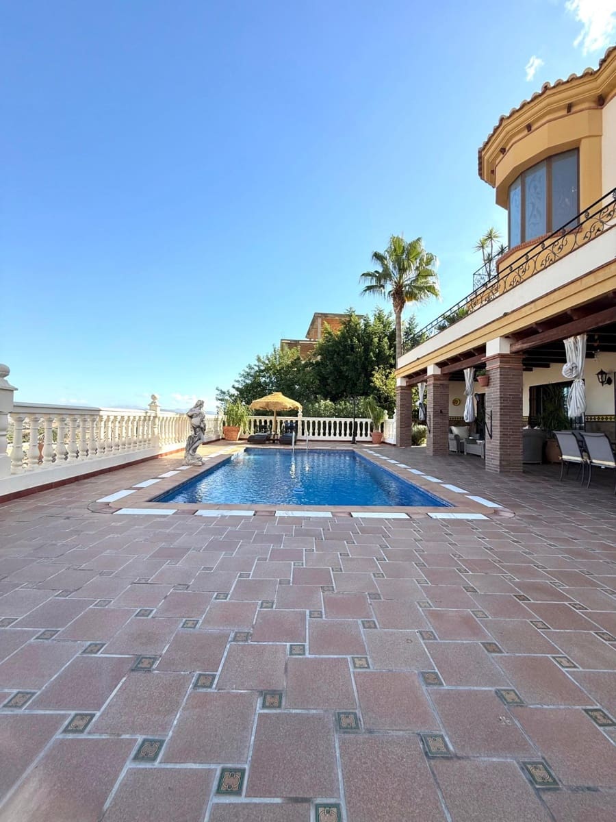 7 soveværelse Villa til salg i Coin - € 1.400.000 (Ref: 9243253)