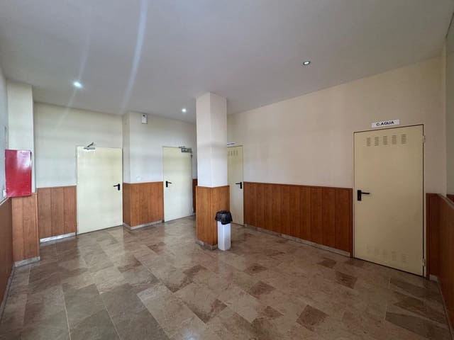 4 slaapkamer Flat te koop in Ciudad Jardín, Málaga stad met zwembad garage - € 396.000 (Ref: 9247138)