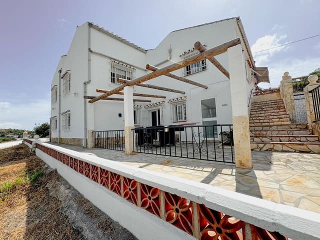 6 sypialnia Willa na sprzedaż w Chaparil - Torrecilla - Punta Lara, Nerja z basenem - 1 199 000 € (Ref: 9264367)