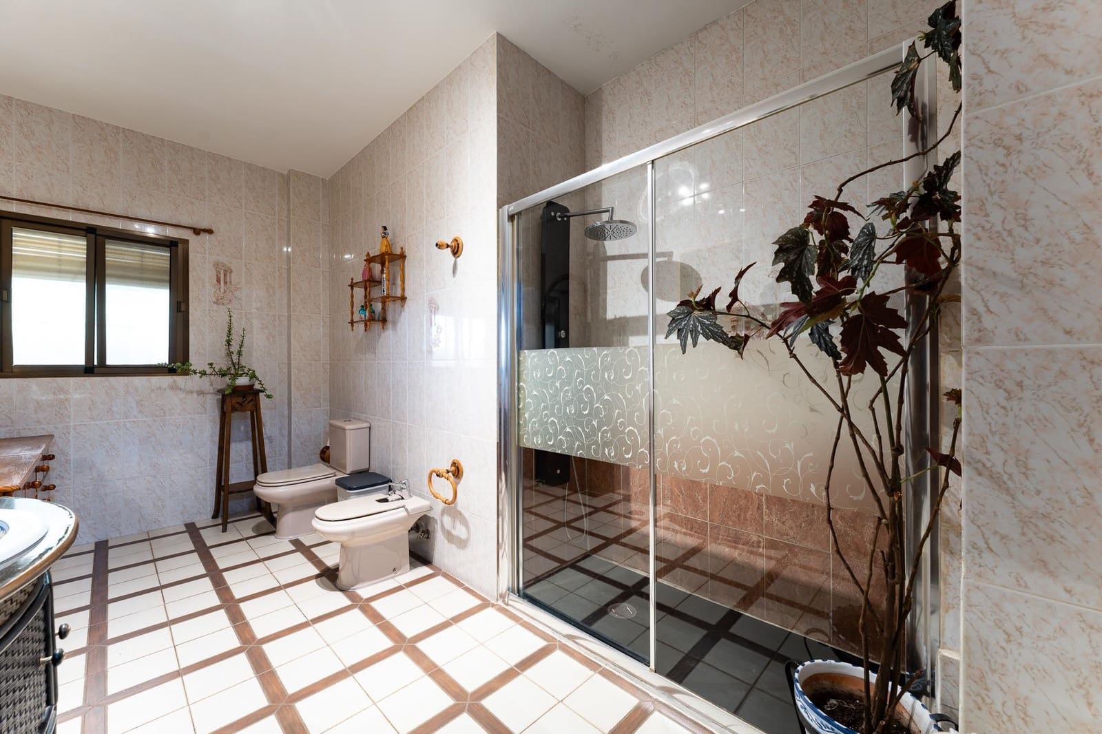 5 soveværelse Villa til salg i Antequera med swimmingpool garage - € 340.000 (Ref: 9269974)