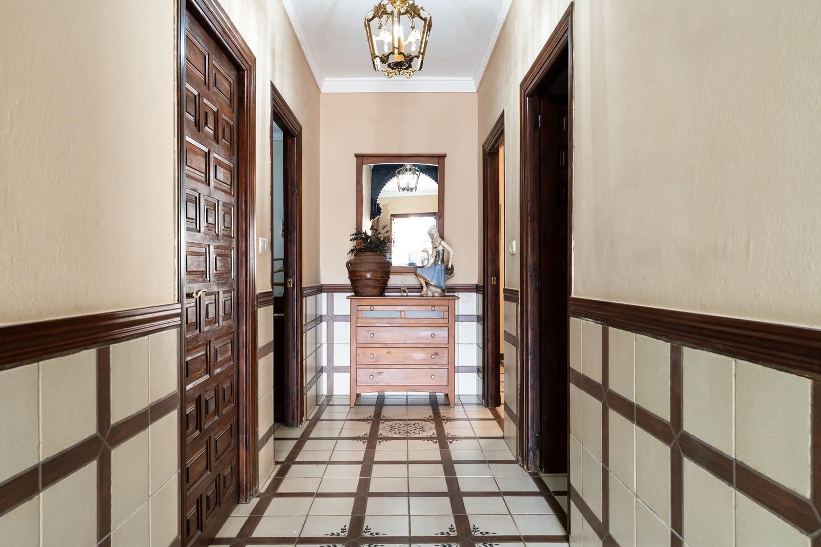 5 Zimmer Villa zu verkaufen in Antequera mit Pool Garage - 330.000 € (Ref: 9269974)