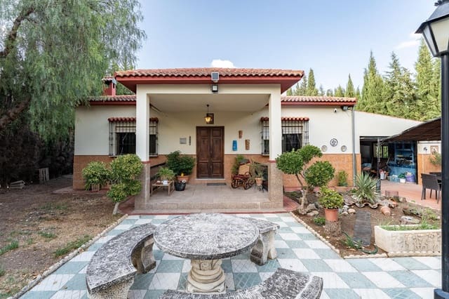 5 bedroom Villa for sale in Antequera with pool garage - € 330,000 (Ref: 9269974)