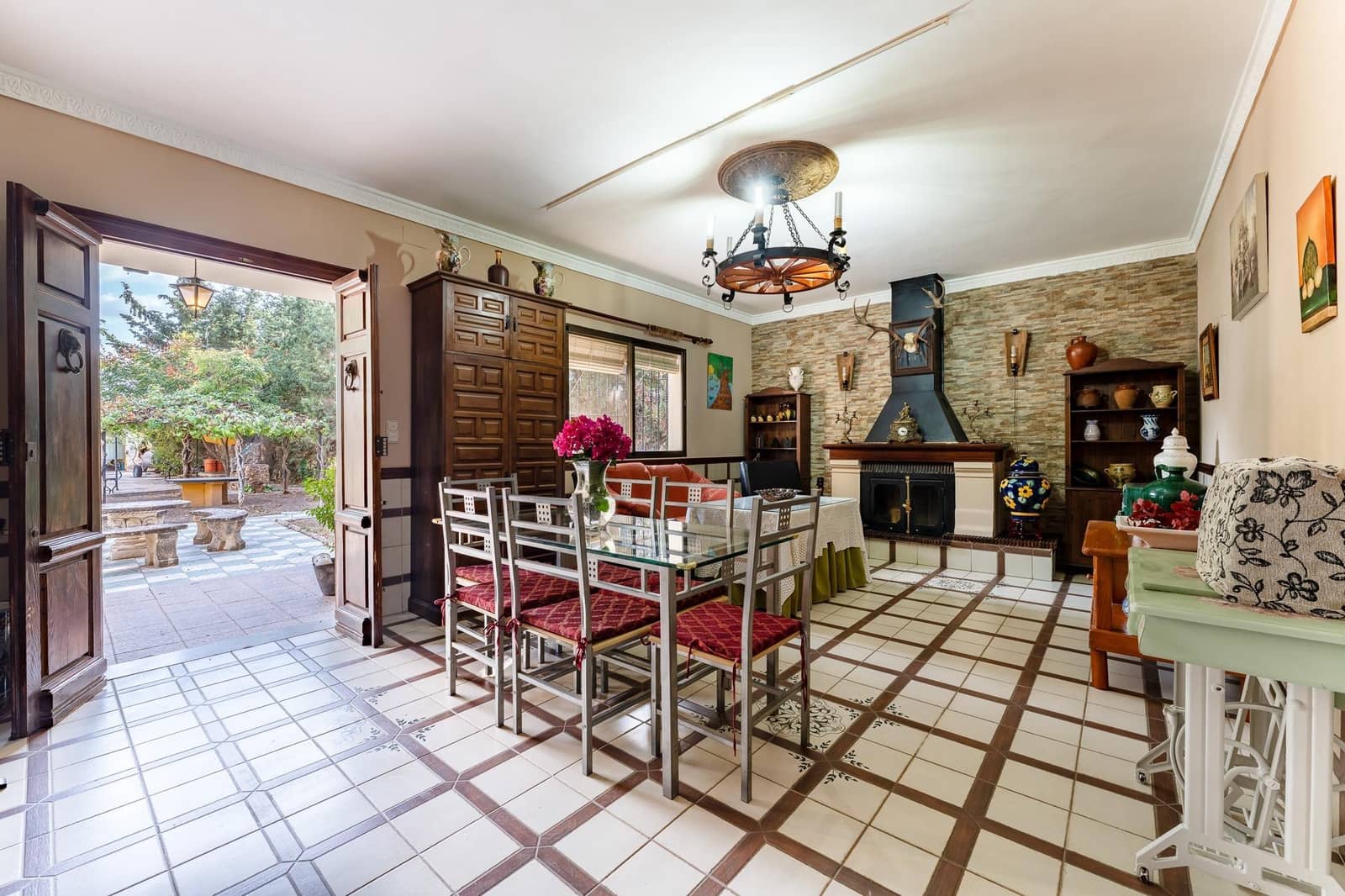 5 Zimmer Villa zu verkaufen in Antequera mit Pool Garage - 330.000 € (Ref: 9269974)