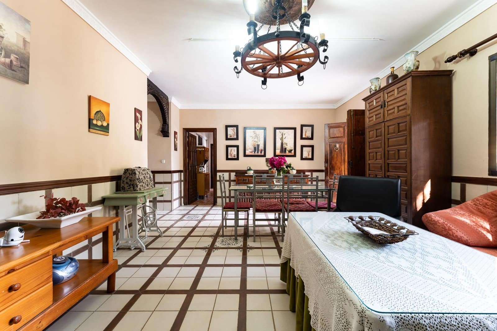 5 Zimmer Villa zu verkaufen in Antequera mit Pool Garage - 330.000 € (Ref: 9269974)