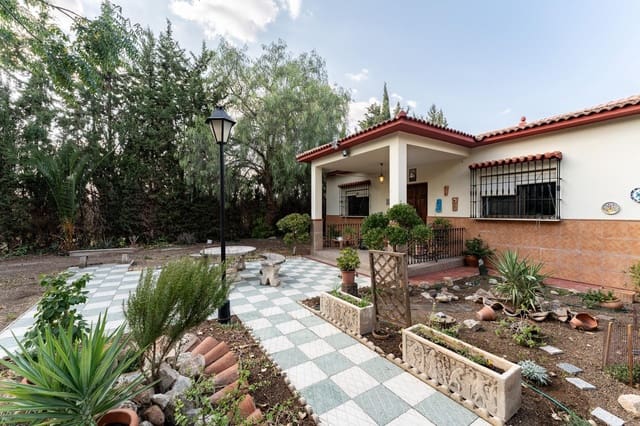 5 bedroom Villa for sale in Antequera with pool garage - € 330,000 (Ref: 9269974)