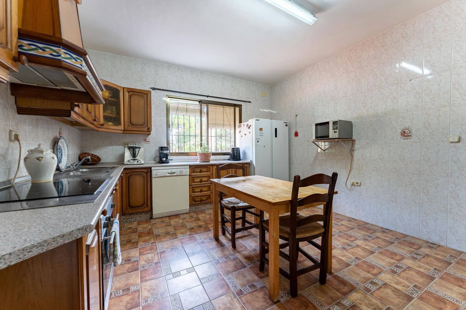5 Zimmer Villa zu verkaufen in Antequera mit Pool Garage - 330.000 € (Ref: 9269974)