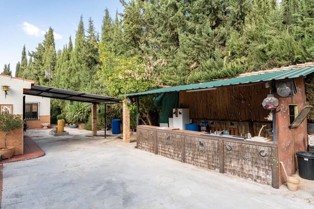 5 bedroom Villa for sale in Antequera with pool garage - € 330,000 (Ref: 9269974)