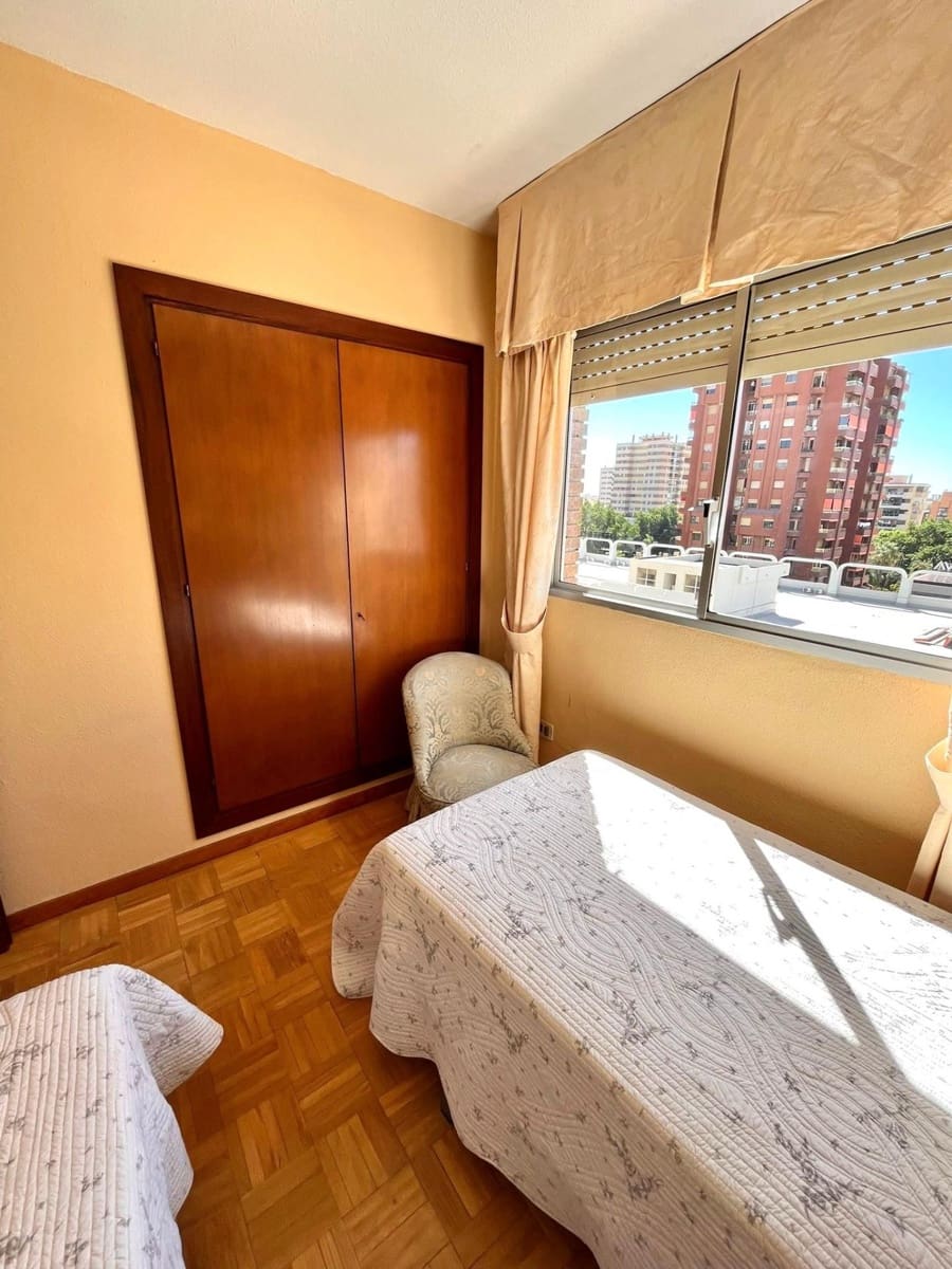 4 soveværelse Lejlighed til salg i Malaga by med garage - € 600.000 (Ref: 9272481)