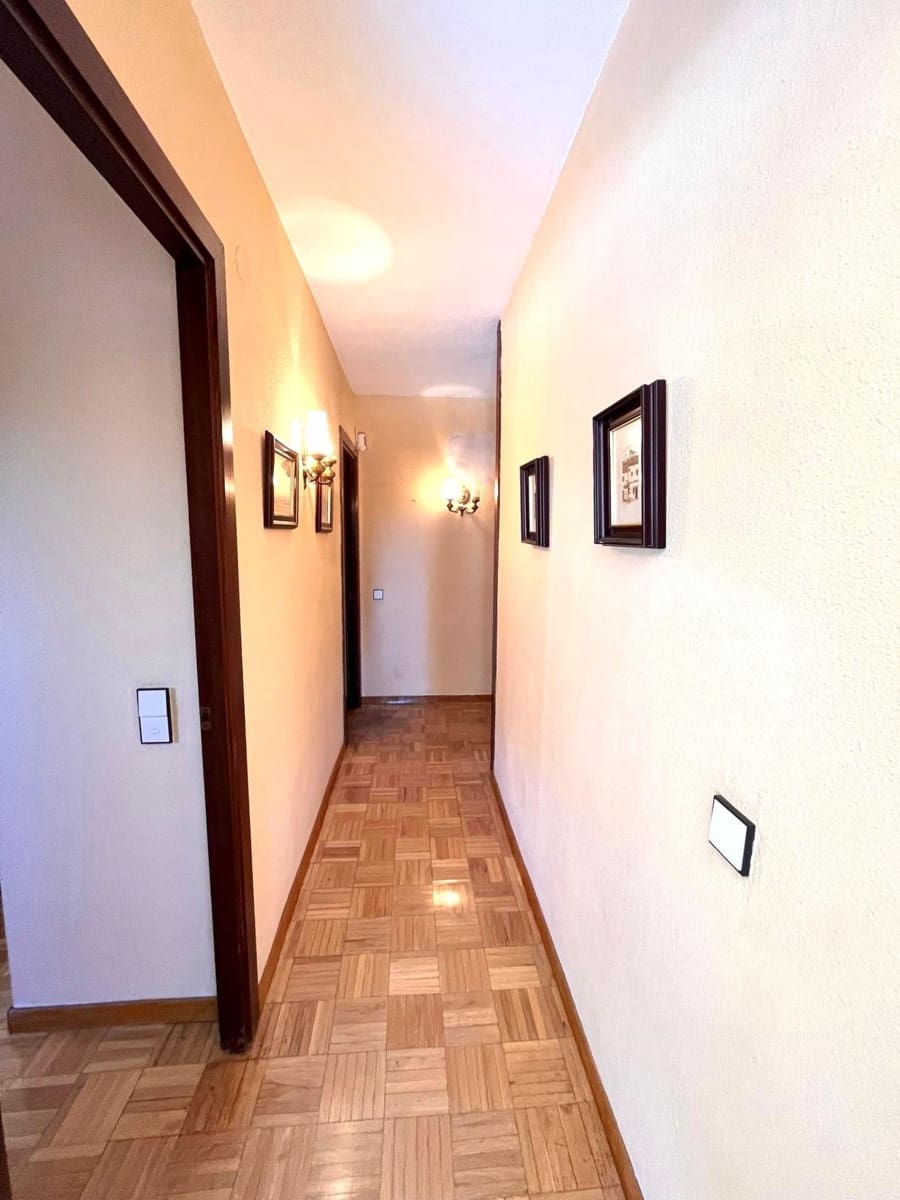 4 soveværelse Lejlighed til salg i Malaga by med garage - € 600.000 (Ref: 9272481)