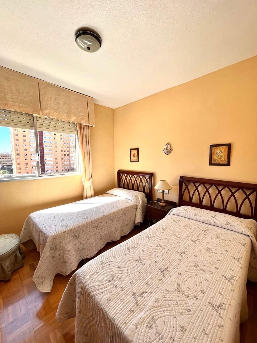 4 soveværelse Lejlighed til salg i Malaga by med garage - € 600.000 (Ref: 9272481)