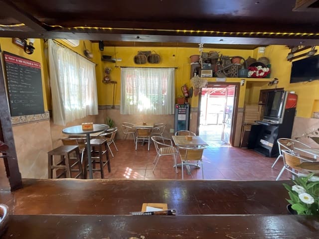 Kommersiell til salgs i Vélez-Málaga - € 720 000 (Ref: 9297532)