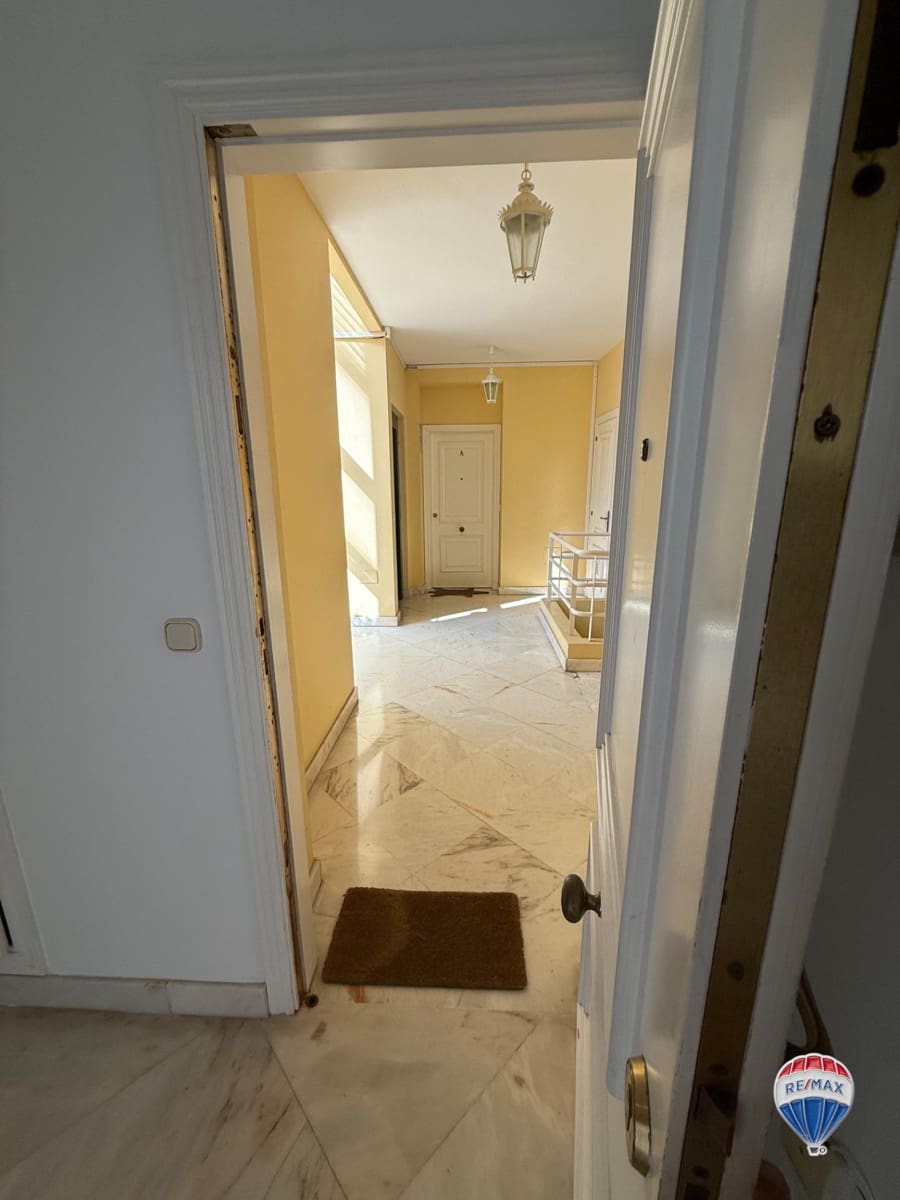 4 soverom Leilighet til salgs i Malaga by med svømmebasseng garasje - € 1 500 000 (Ref: 9311118)