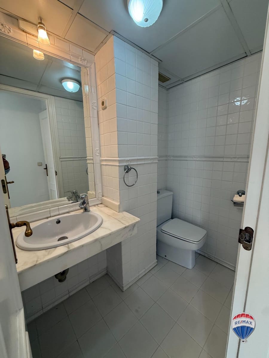 4 soverom Leilighet til salgs i Malaga by med svømmebasseng garasje - € 1 500 000 (Ref: 9311118)