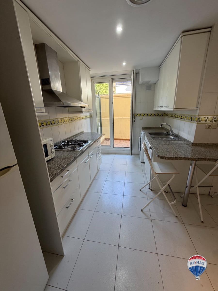 4 soverom Leilighet til salgs i Malaga by med svømmebasseng garasje - € 1 500 000 (Ref: 9311118)