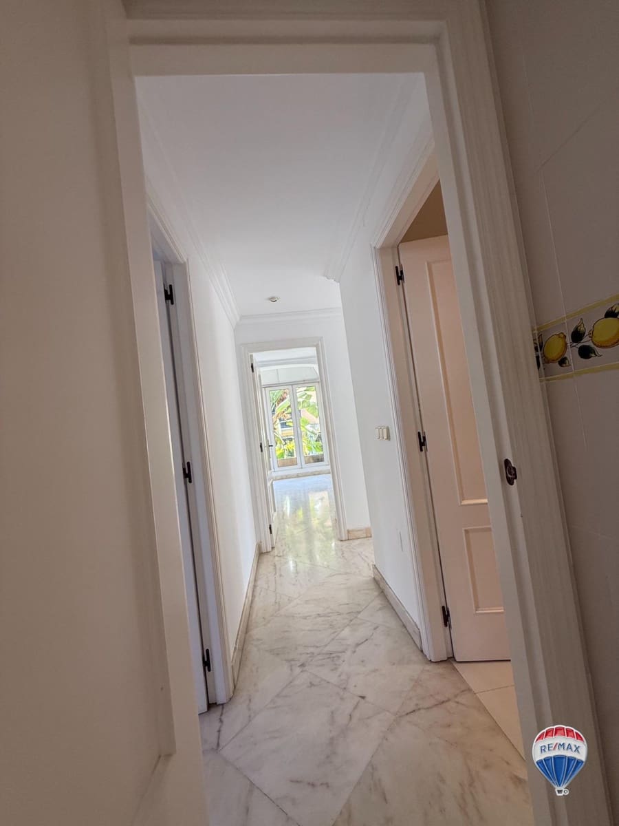 4 soverom Leilighet til salgs i Malaga by med svømmebasseng garasje - € 1 500 000 (Ref: 9311118)