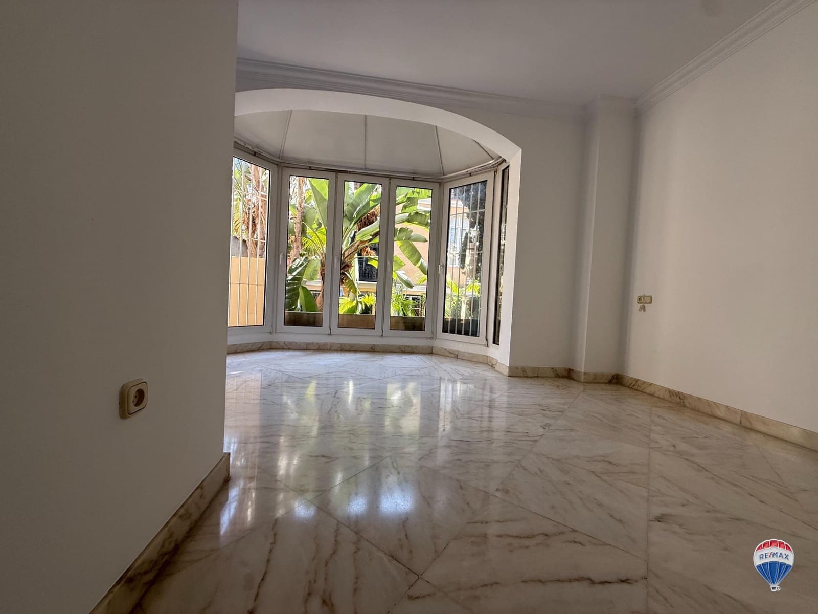 4 soverom Leilighet til salgs i Malaga by med svømmebasseng garasje - € 1 500 000 (Ref: 9311118)