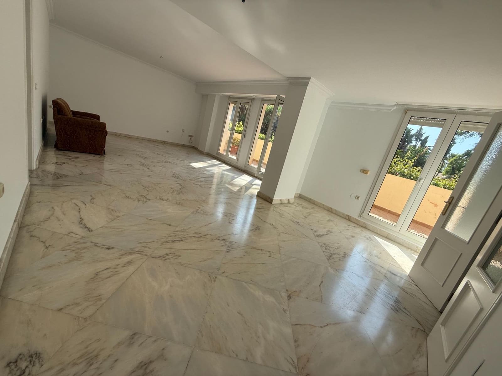 4 soverom Leilighet til salgs i Malaga by med svømmebasseng garasje - € 1 500 000 (Ref: 9311118)