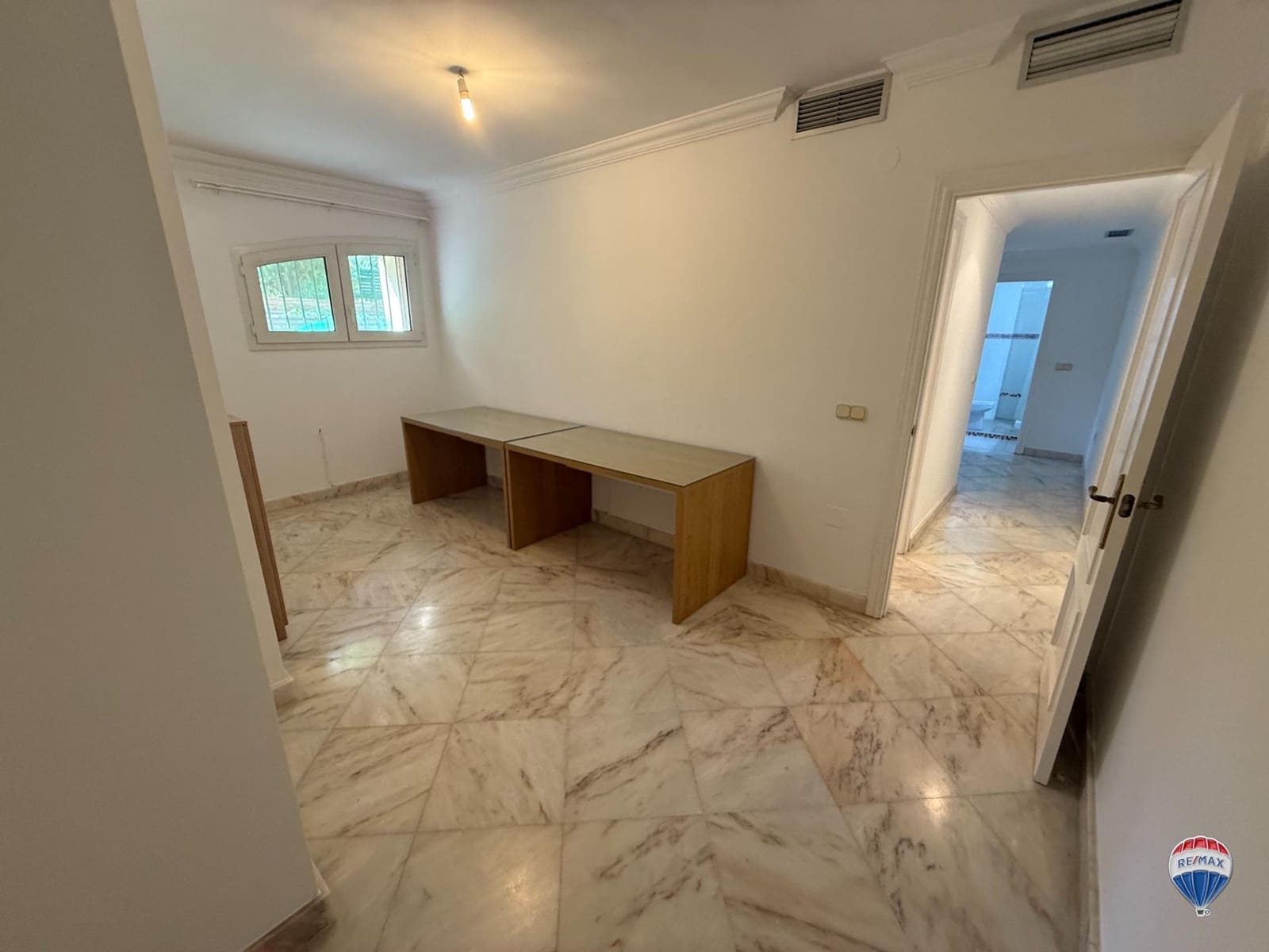 4 soverom Leilighet til salgs i Malaga by med svømmebasseng garasje - € 1 500 000 (Ref: 9311118)