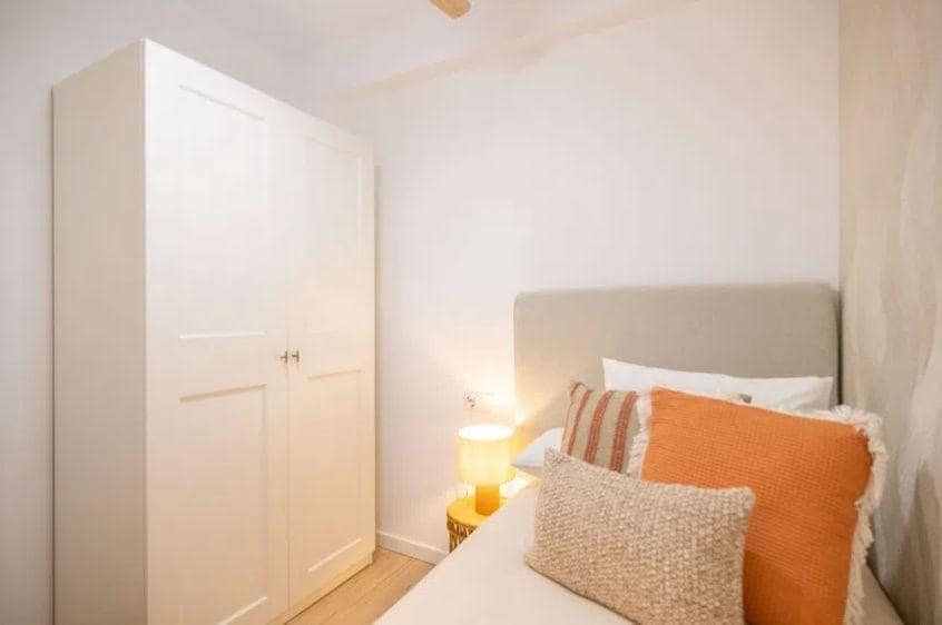 2 soveværelse Lejlighed til leje i Malaga by - € 1.100 (Ref: 9322081)