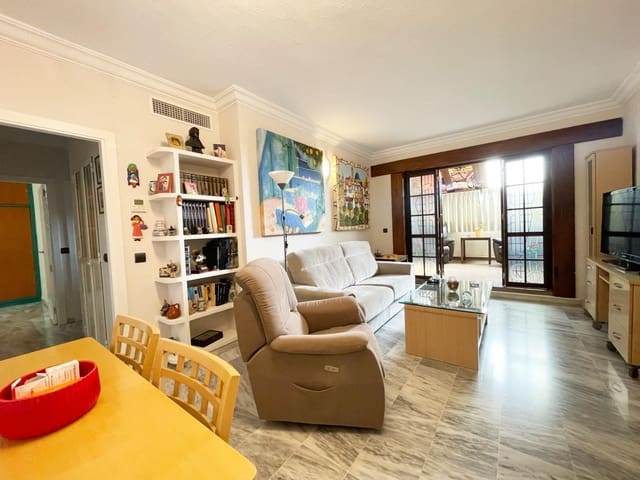 3 sovrum Takvåning till salu i Málaga stad med garage - 388 000 € (Ref: 9322083)