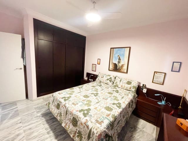 3 sovrum Takvåning till salu i Málaga stad med garage - 388 000 € (Ref: 9322083)