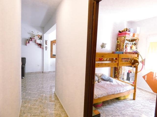 3 soveværelse Lejlighed til salg i Malaga by - € 278.000 (Ref: 9330872)