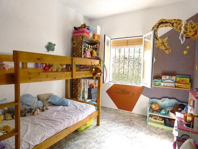 3 soveværelse Lejlighed til salg i Malaga by - € 277.000 (Ref: 9330872)