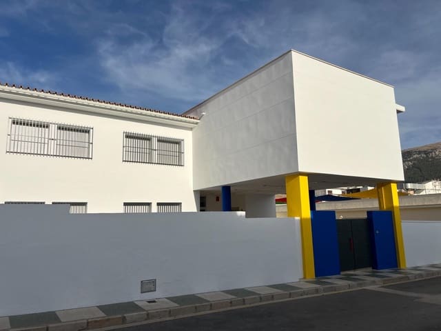 5 soveværelse Byhus til salg i Villanueva del Trabuco - € 175.000 (Ref: 9338494)