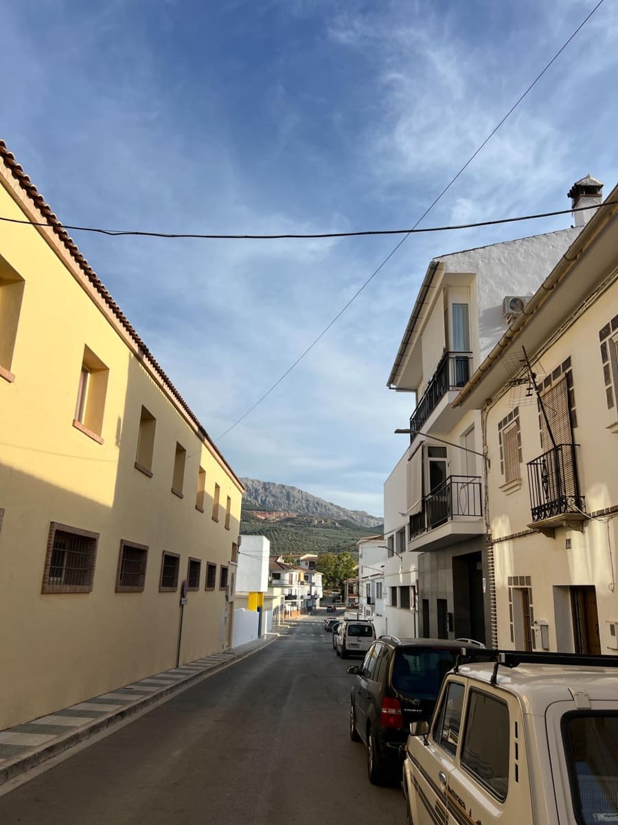 5 sypialnia Dom na sprzedaż w Villanueva del Trabuco - 155 000 € (Ref: 9338494)
