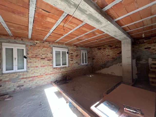 5 makuuhuone Omakotitalo myytävänä paikassa Villanueva del Trabuco - 155 000 € (Ref: 9338494)