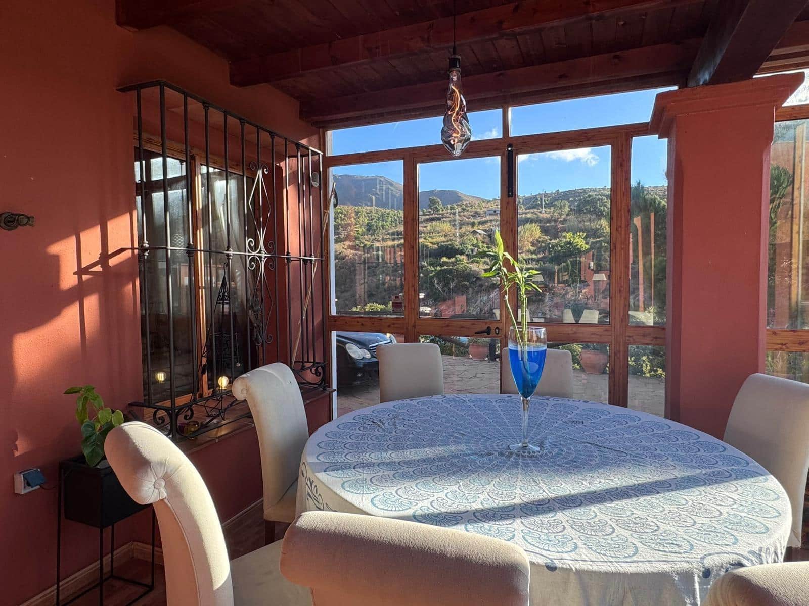 Chalet de 9 habitaciones en Ojen en venta - 470.000 € (Ref: 9344996)