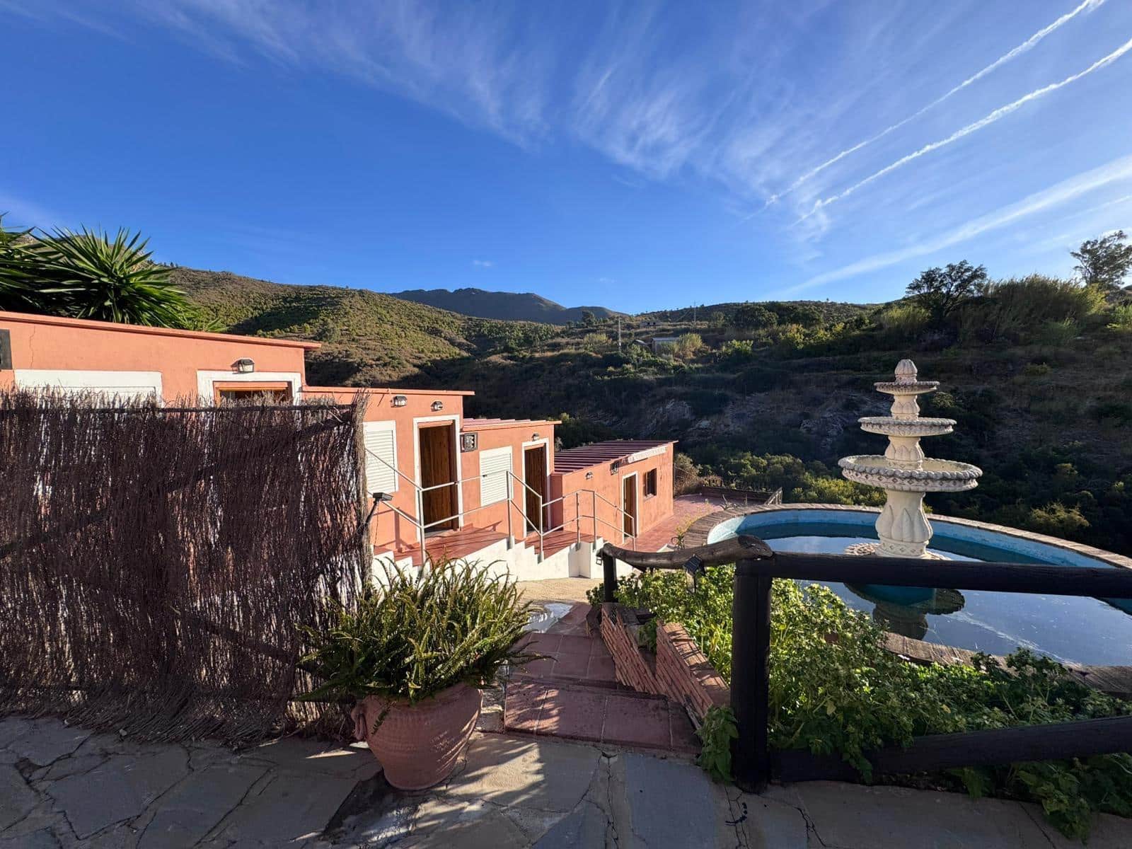 Chalet de 9 habitaciones en Ojen en venta - 470.000 € (Ref: 9344996)