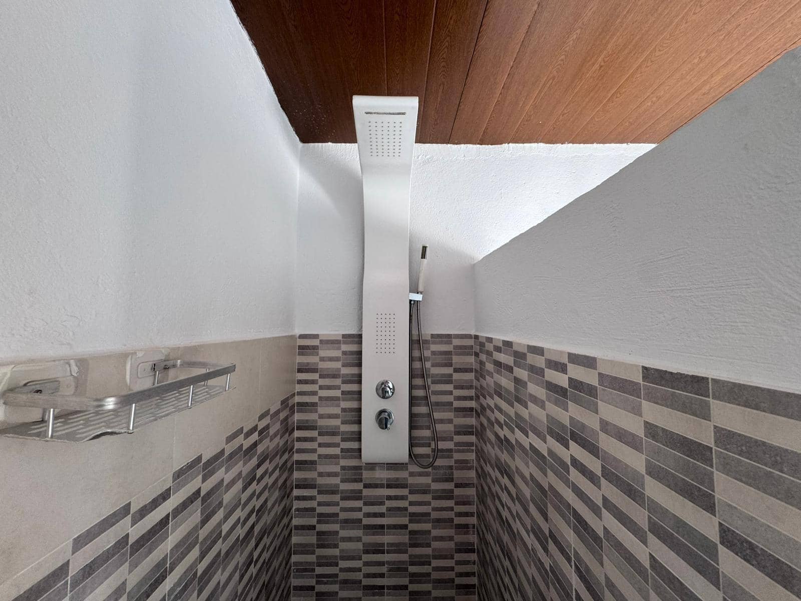 Chalet de 9 habitaciones en Ojen en venta - 470.000 € (Ref: 9344996)