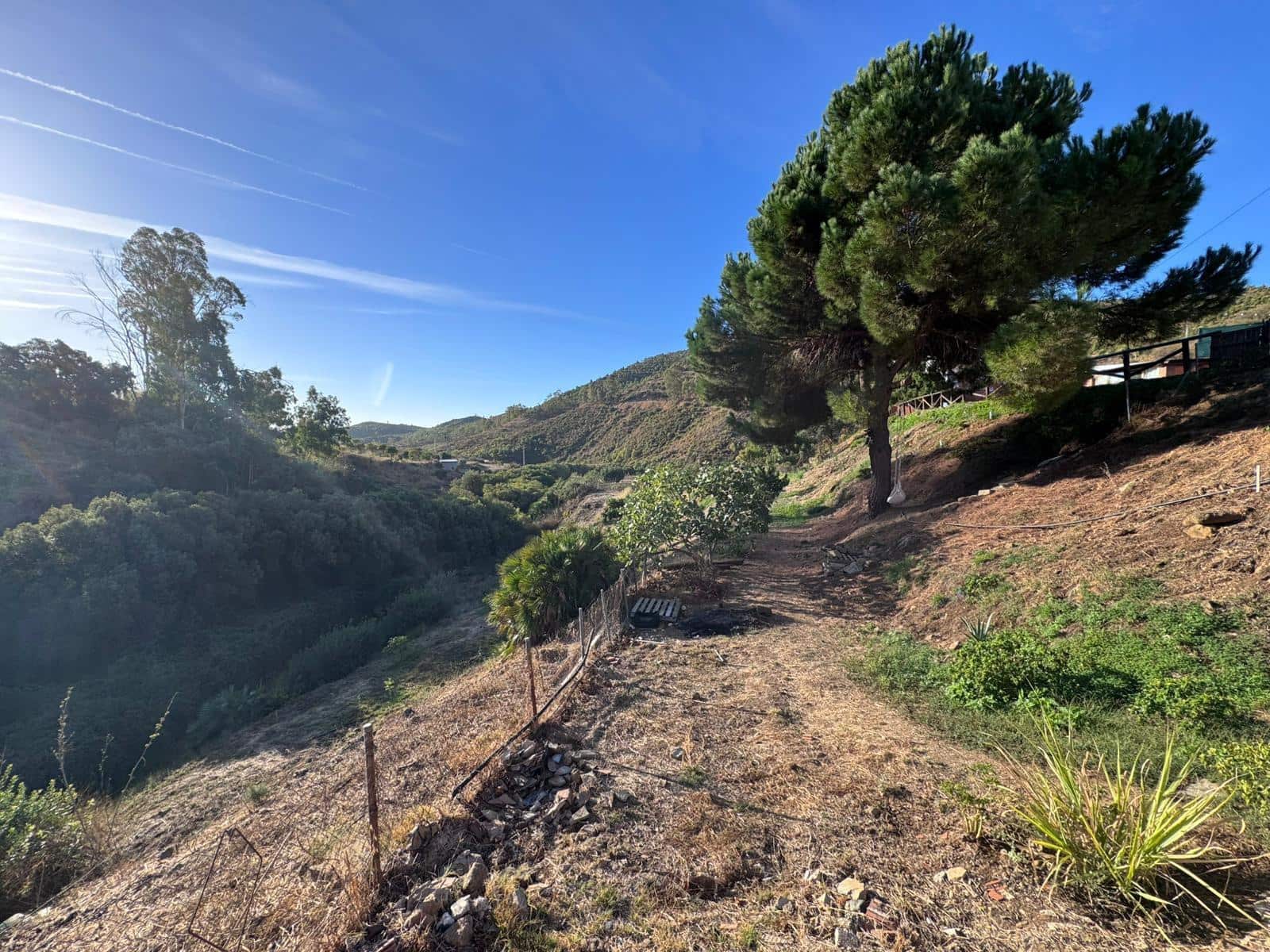 Chalet de 9 habitaciones en Ojen en venta - 470.000 € (Ref: 9344996)