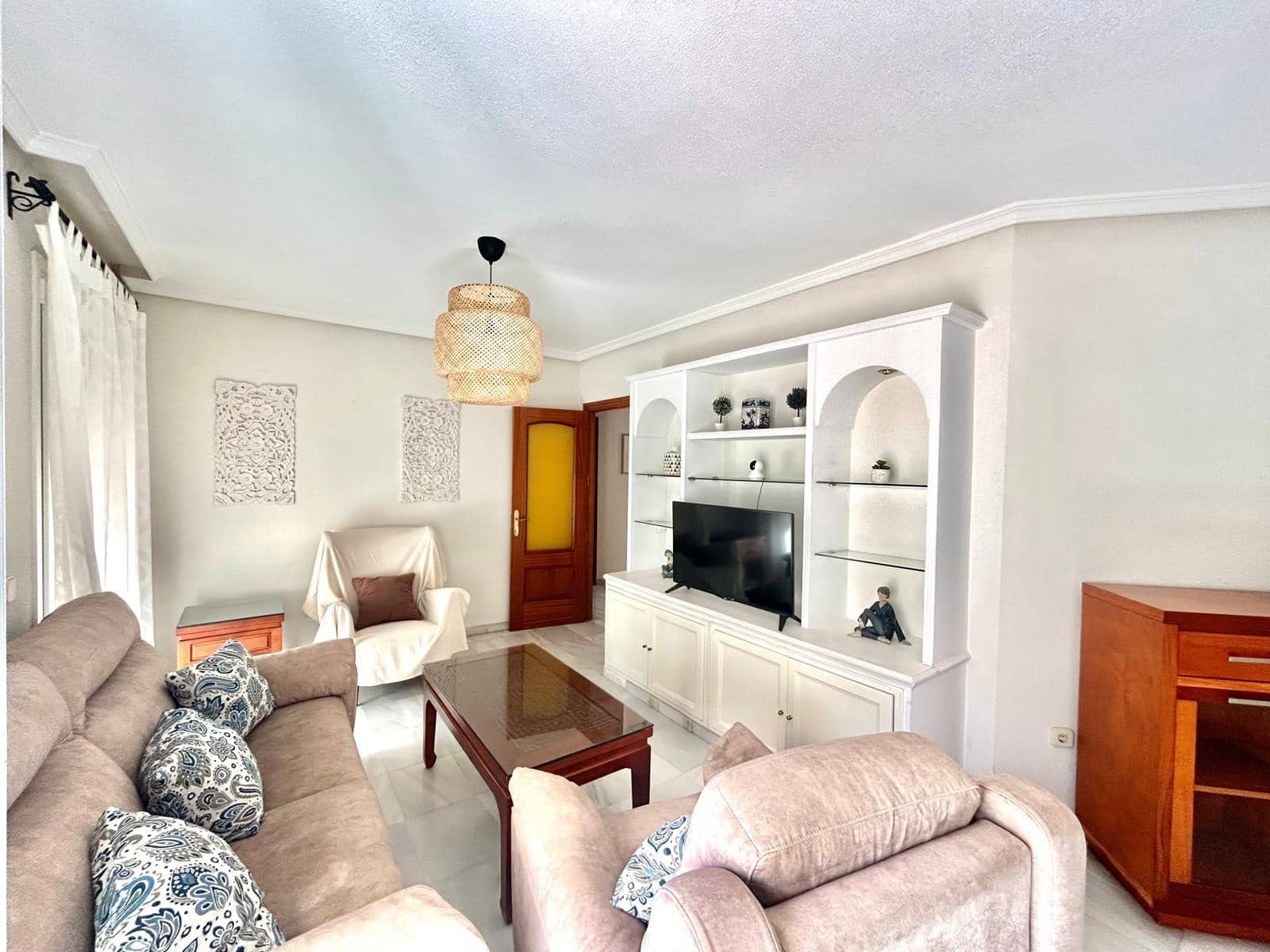 4 soverom Penthouse til leie i Malaga by med garasje - € 1 750 (Ref: 9347653)