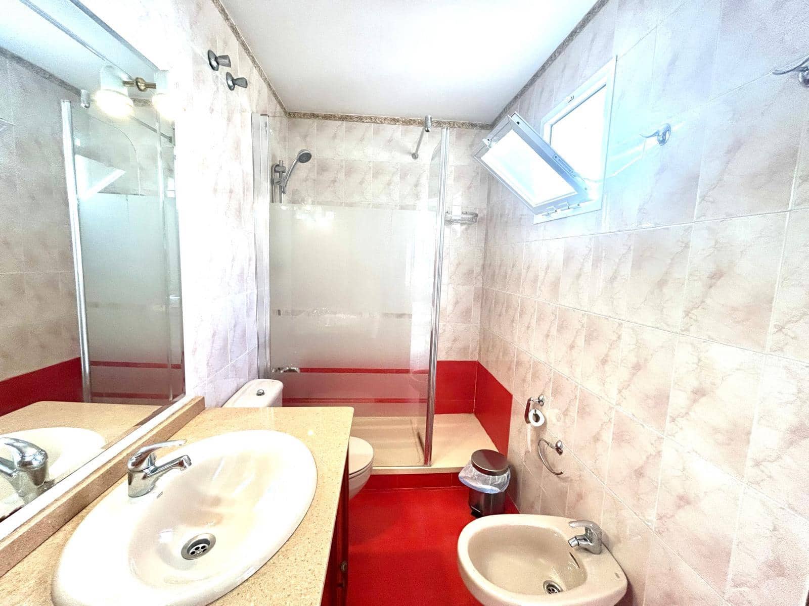 4 sovrum Takvåning att hyra i Malaga stad med garage - 1 750 € (Ref: 9347653)