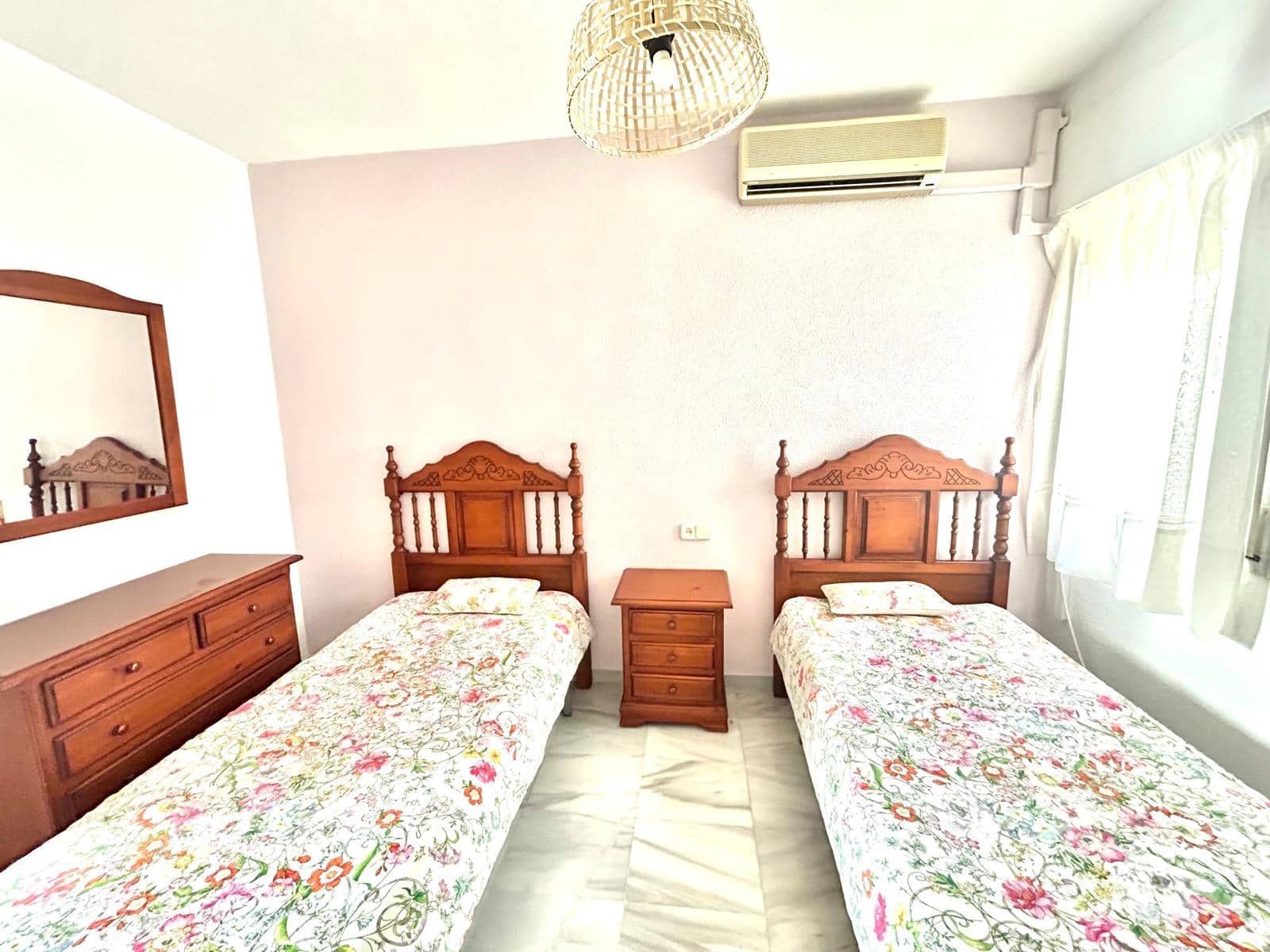 4 sovrum Takvåning att hyra i Malaga stad med garage - 1 750 € (Ref: 9347653)