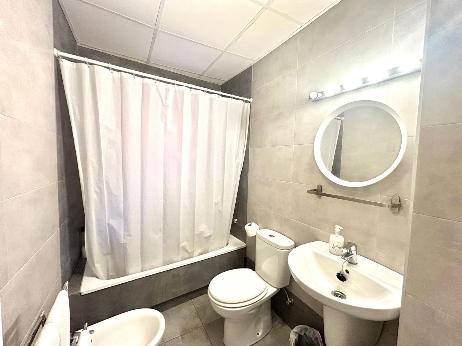 2 slaapkamer Flat te koop in Malaga stad - € 255.000 (Ref: 9347654)