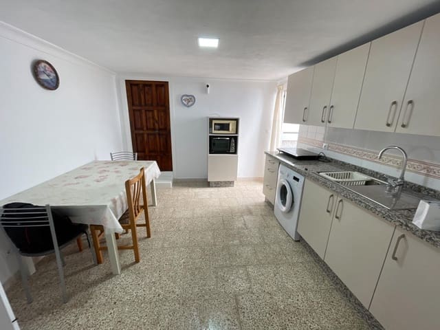 6 soveværelse Byhus til salg i Málaga by med garage - € 690.000 (Ref: 9347662)