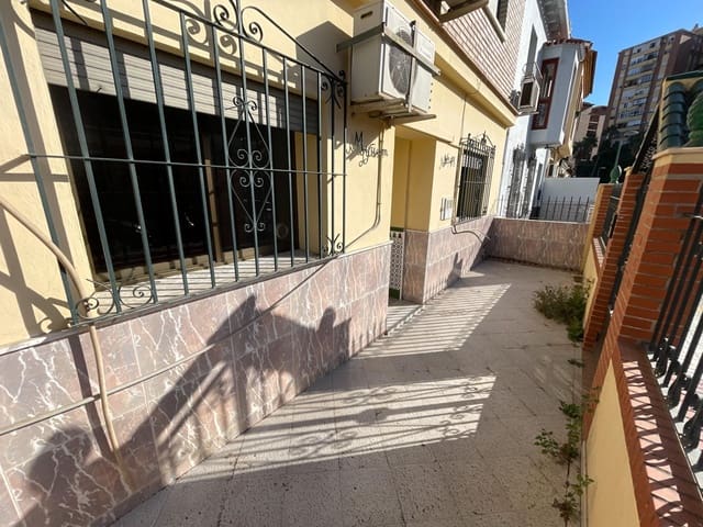 Casa de 6 habitaciones en Arroyo de los Angeles, Málaga ciudad en venta con garaje - 690.000 € (Ref: 9347662)